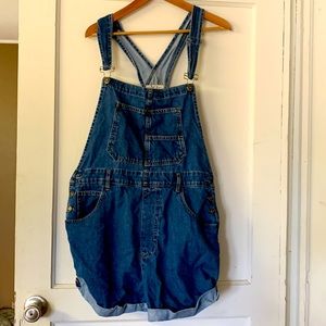 Free People ziggy short overalls. EUC. Size XL